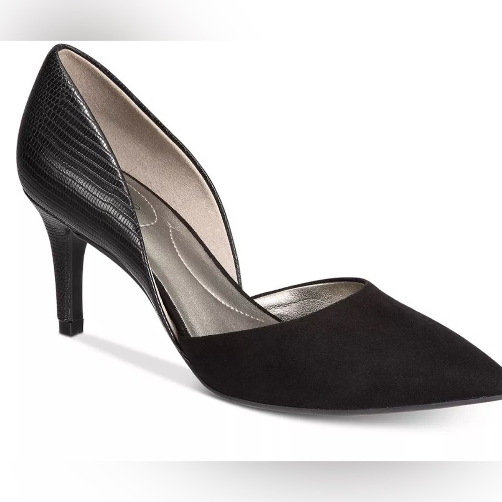 SOLD Bandolino Black Textured Heels